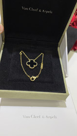 Van Cleef & Arpels Onyx Negro Cuatro Hojas Triunfol Collar de Oro-3887  